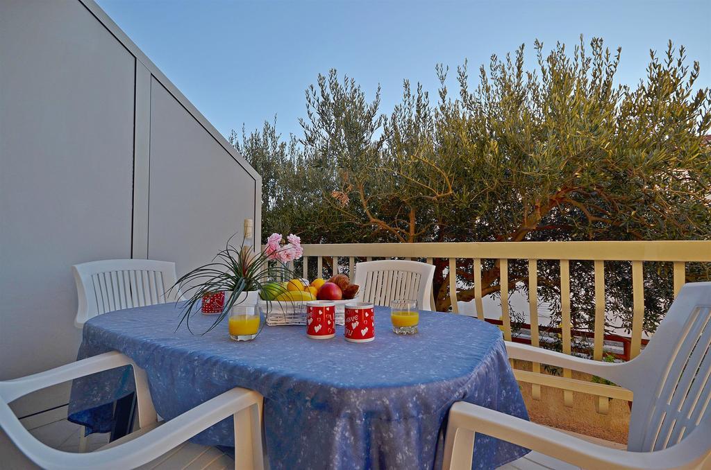 Apartments Mira Трибунь Экстерьер фото