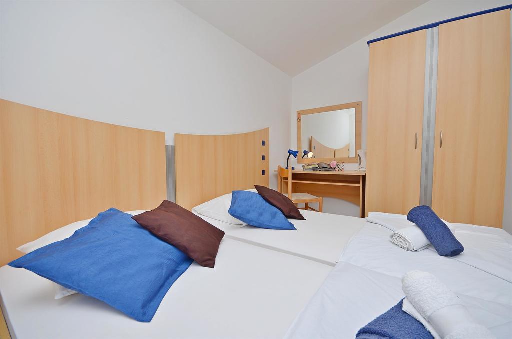 Apartments Mira Трибунь Экстерьер фото