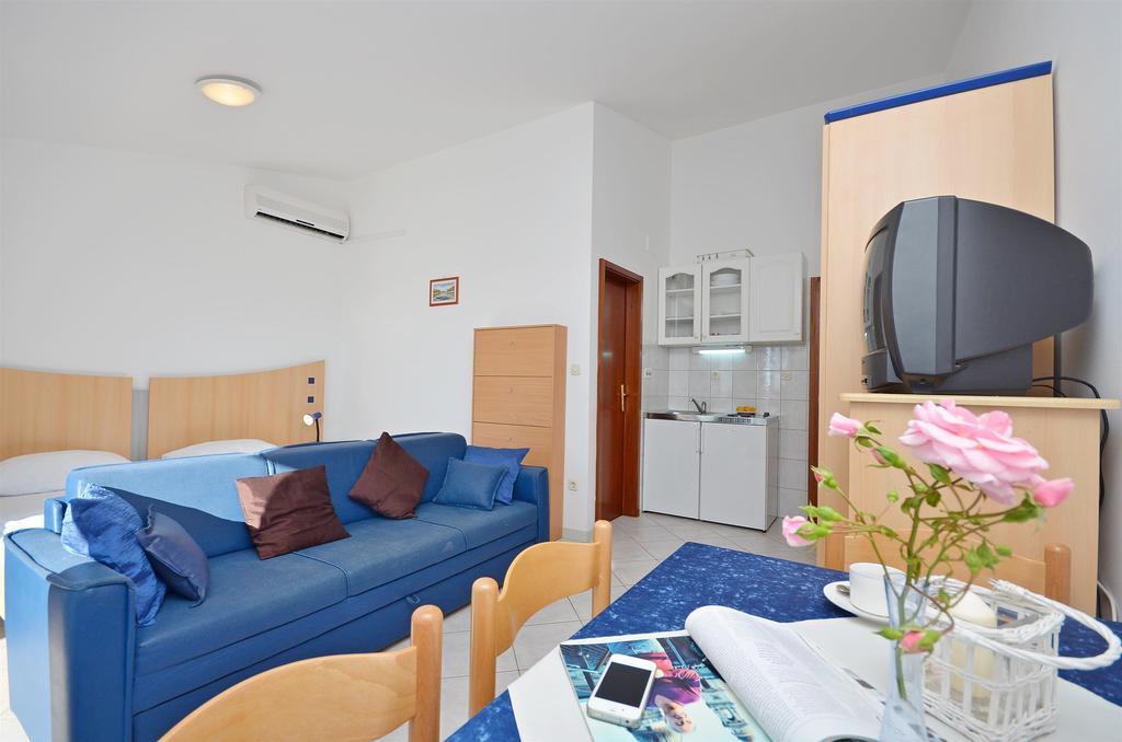 Apartments Mira Трибунь Экстерьер фото