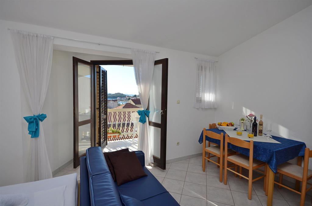 Apartments Mira Трибунь Экстерьер фото