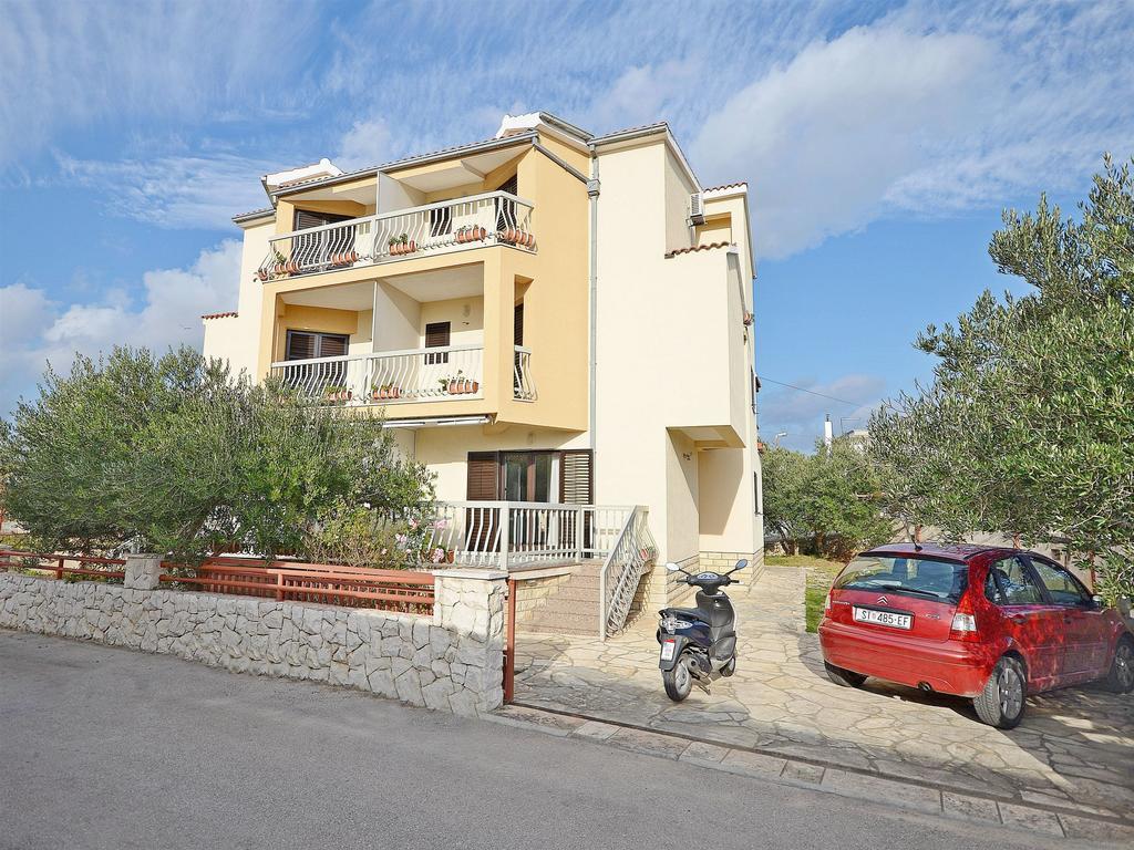 Apartments Mira Трибунь Экстерьер фото