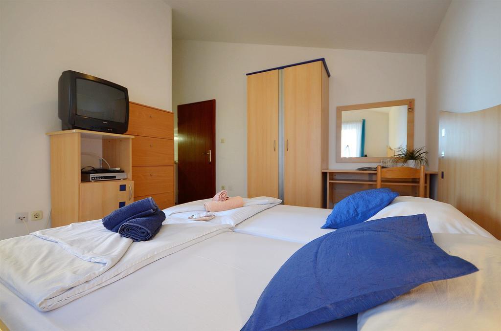 Apartments Mira Трибунь Экстерьер фото