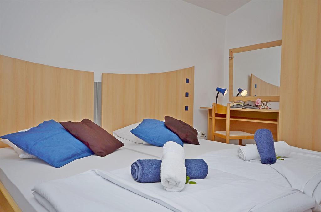 Apartments Mira Трибунь Экстерьер фото