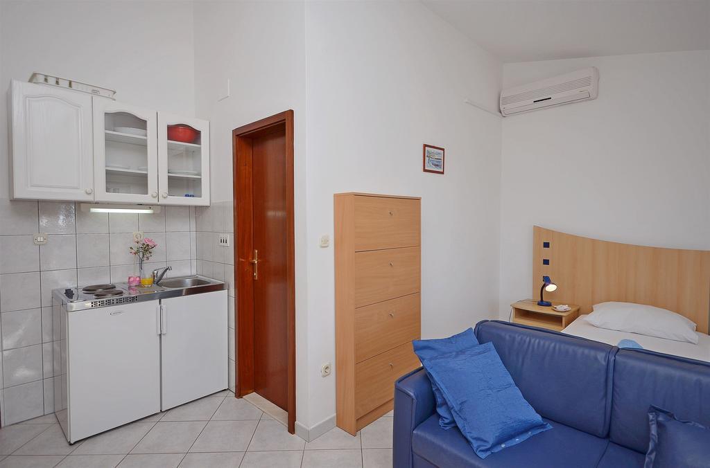 Apartments Mira Трибунь Экстерьер фото