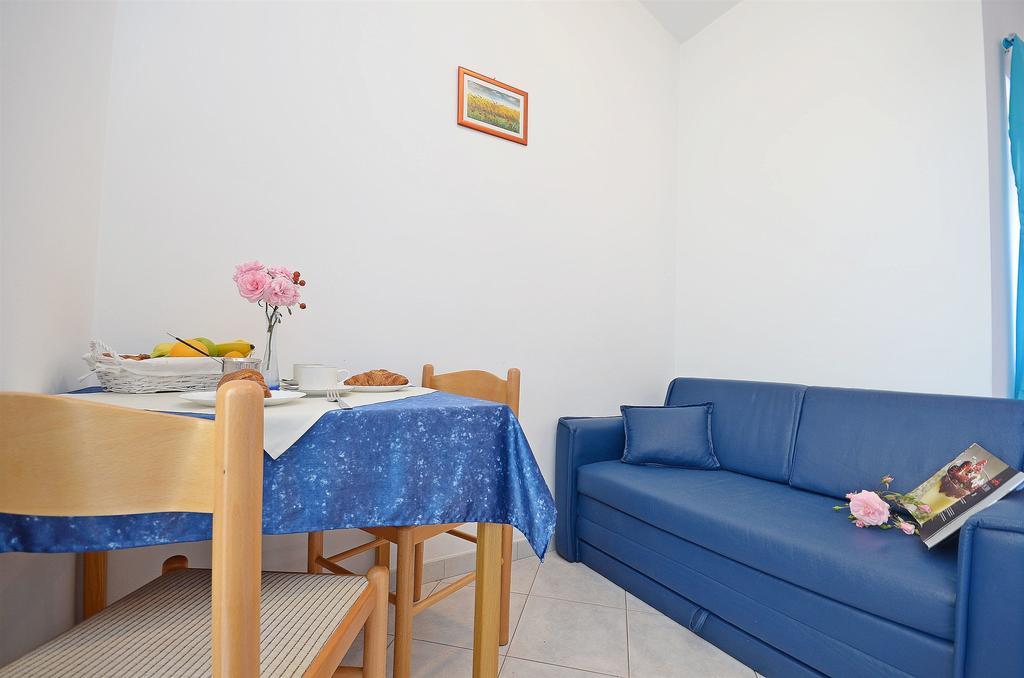 Apartments Mira Трибунь Экстерьер фото