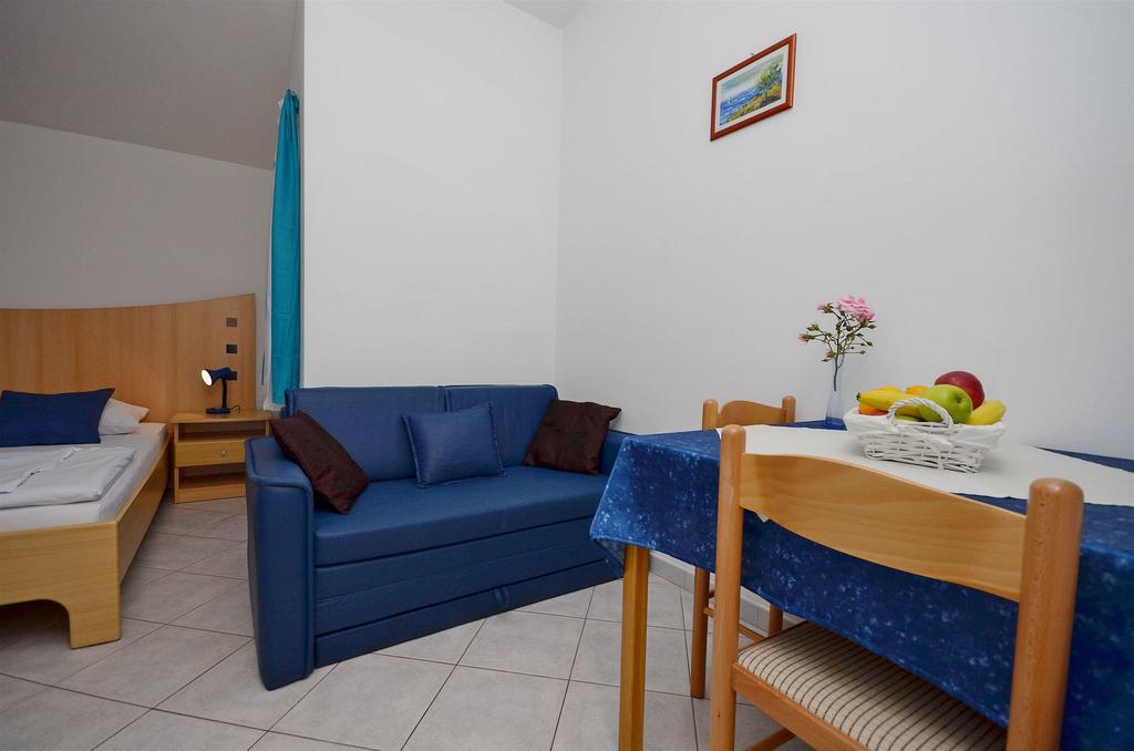 Apartments Mira Трибунь Экстерьер фото