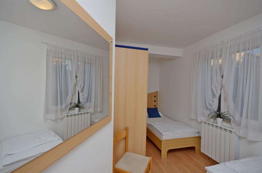 Apartments Mira Трибунь Экстерьер фото