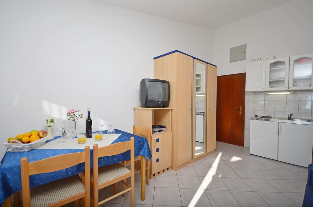 Apartments Mira Трибунь Экстерьер фото